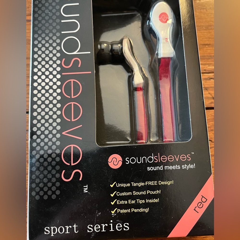 Soundsleeves, fabric covered in-ear earphones, red/white
